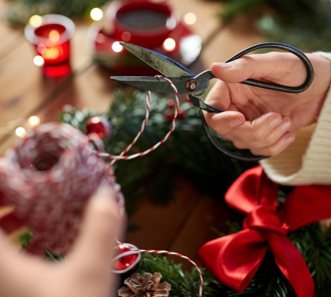Come appendere la ghirlanda alla porta - Bricocenter