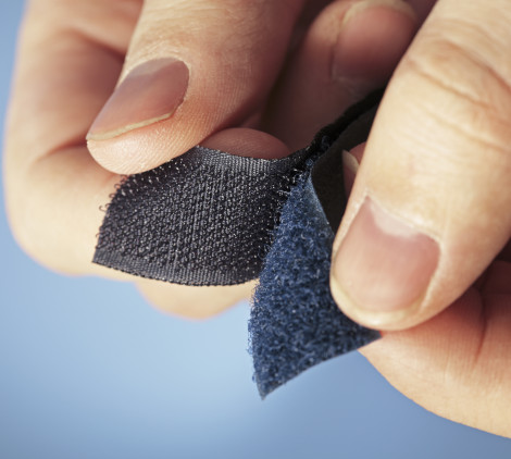 Come attaccare le tende con il velcro - Bricocenter